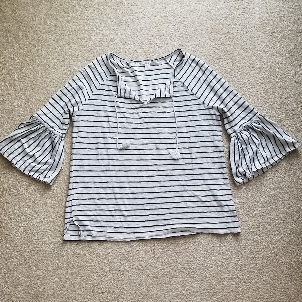 Bell sleeve striped shirt
